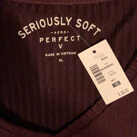 Aeropostale v neck sweater - Picture 2 of 3